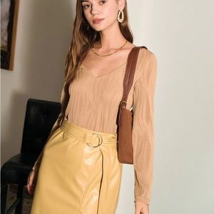 The Wave Textured V Neck Tee